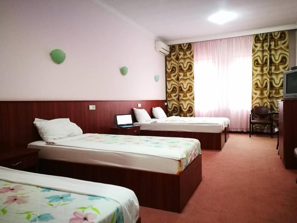 Hotel Oxa Doo Novi Pazar Kültér fotó