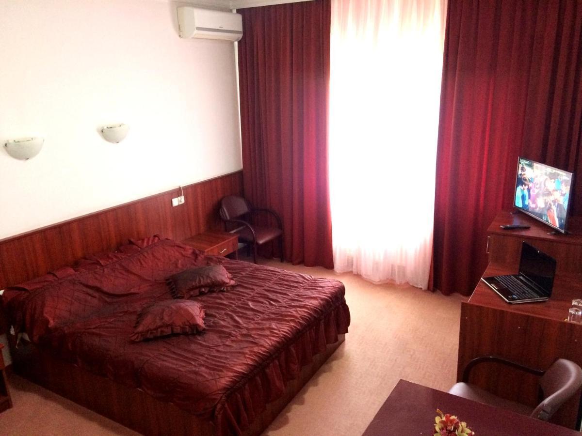 Hotel Oxa Doo Novi Pazar Kültér fotó