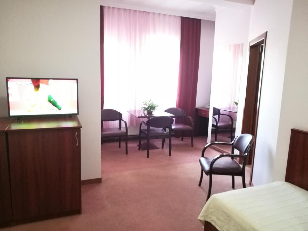 Hotel Oxa Doo Novi Pazar Kültér fotó